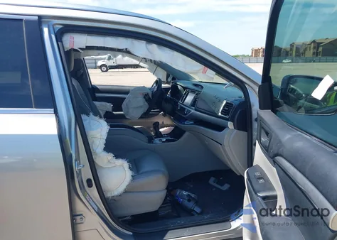 2015 Toyota Highlander Xle z USA, uszkodzony, nr VIN 5TDKKRFH8FS045181